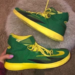 Nike: Zoom Hyperrevs